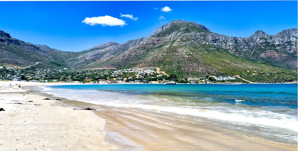 Hout Bay shoreline at sunrise